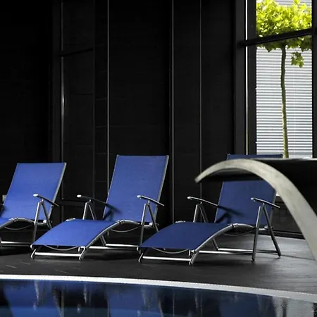 Silver & Gokart Center 3*