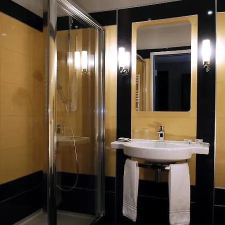 Hotel Silver Hotel&gokart Center